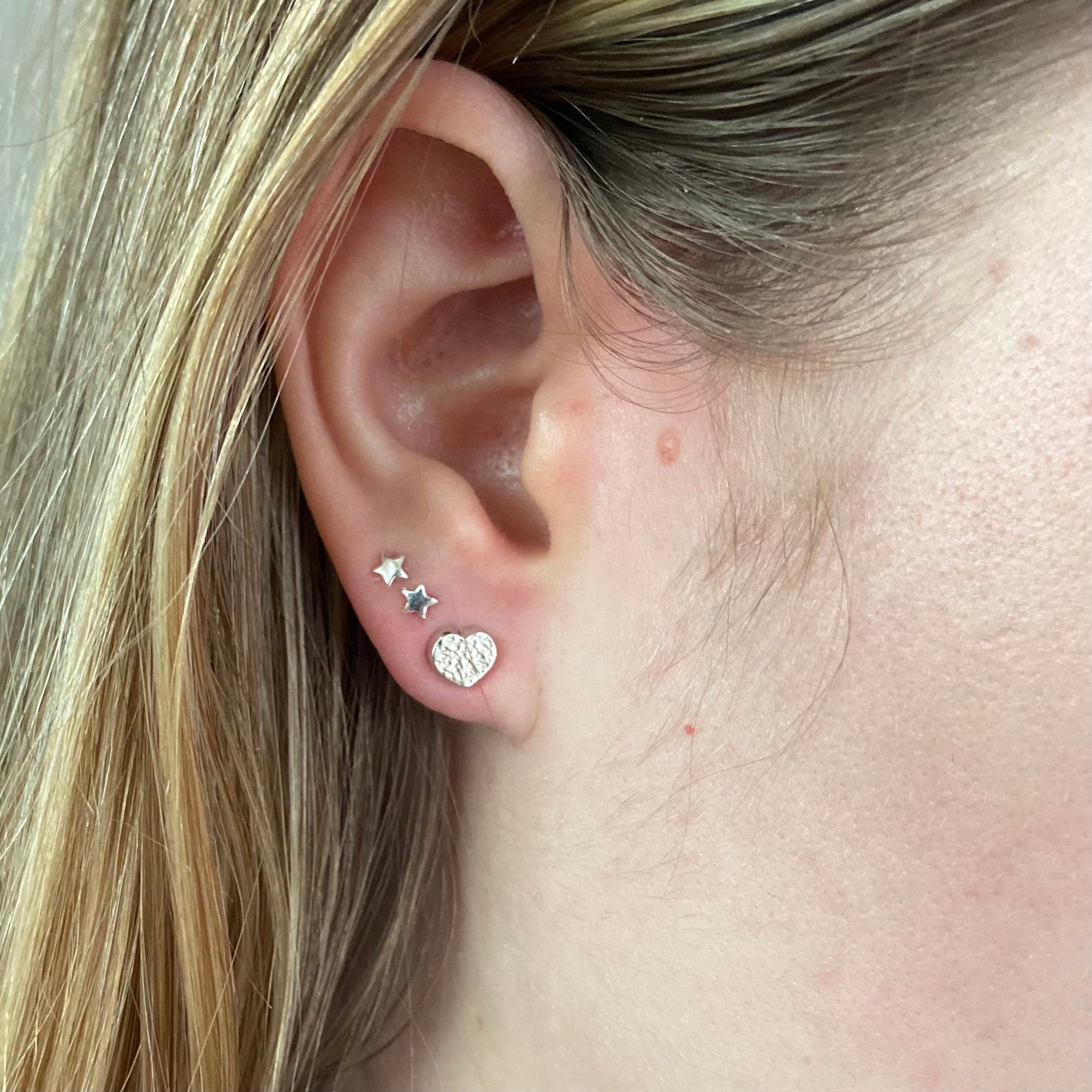 TINY HEART STUDS