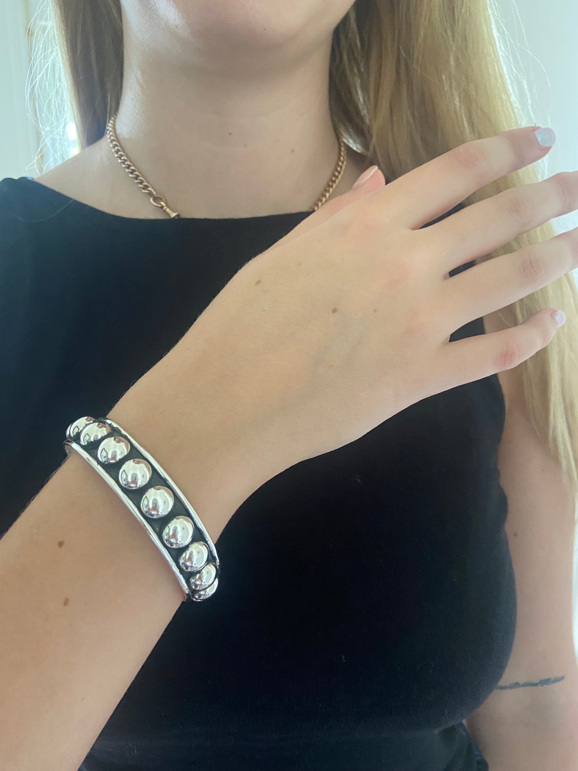 BOBBLE BANGLE