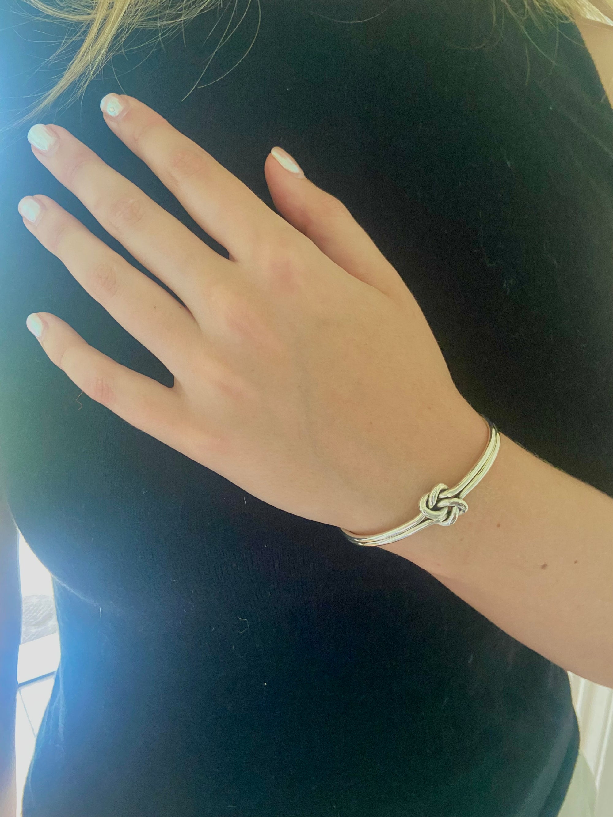 DOUBLE KNOT CUFF