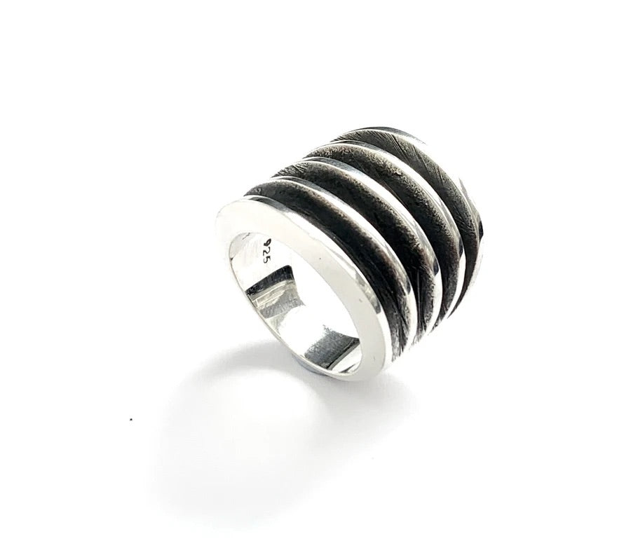 DARK NIGHTS RING