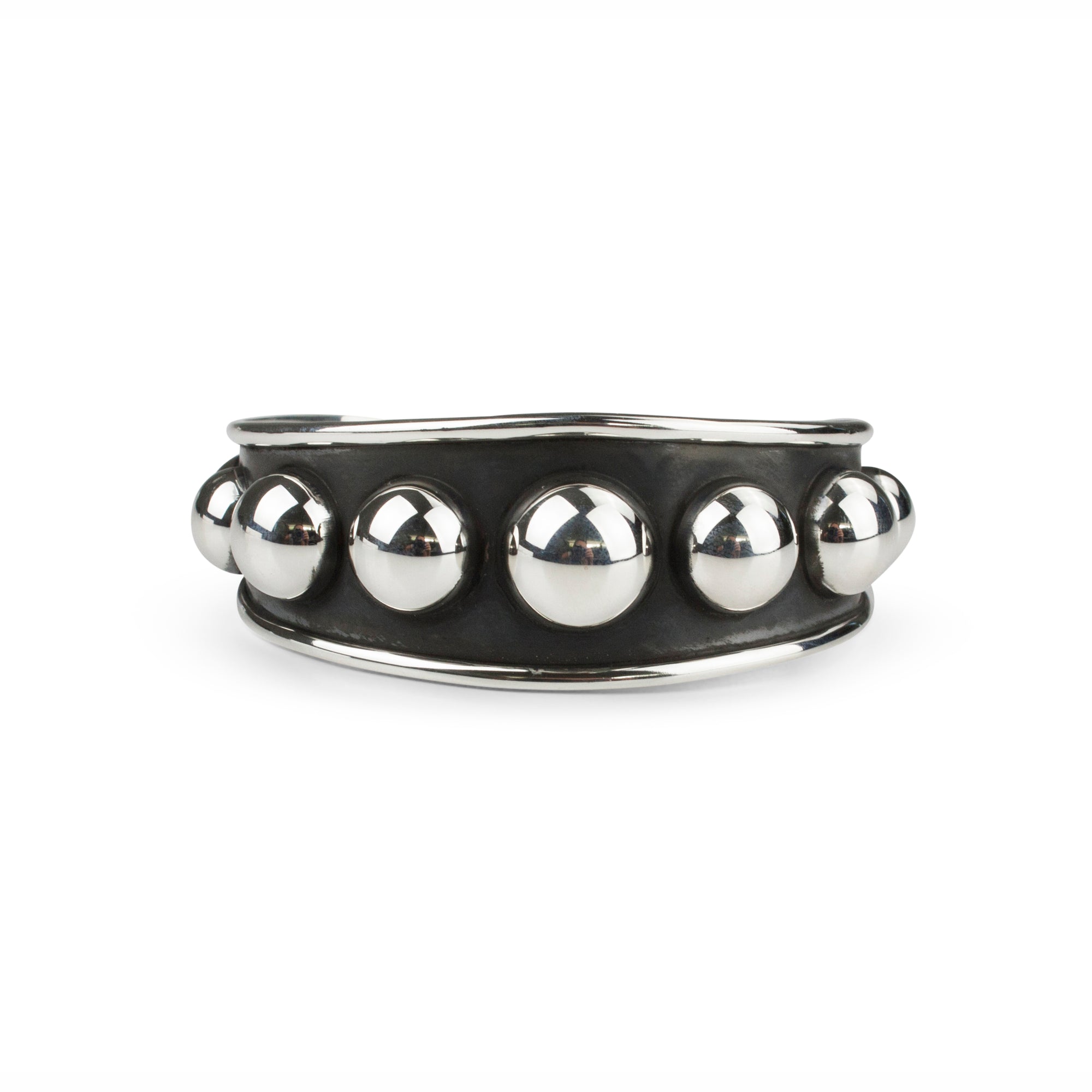 BOBBLE CUFF