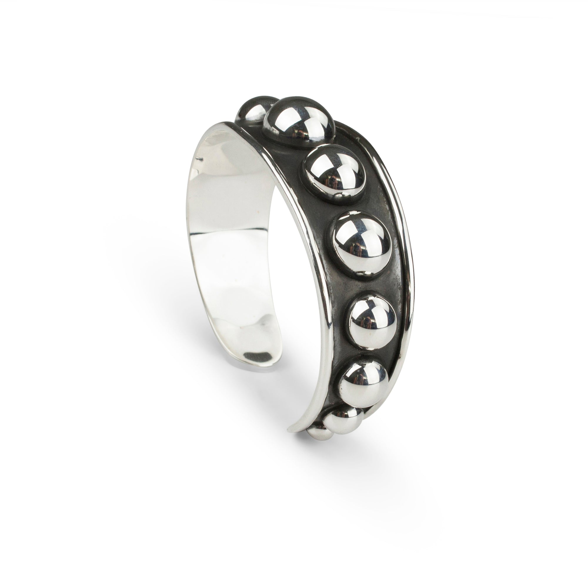 BOBBLE CUFF